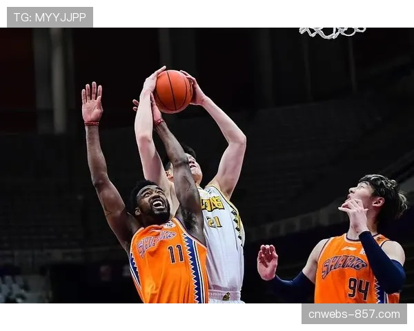 评论:尽管取胜,公牛队末节进攻效率的断崖式下滑仍需引起警惕。 评论:尽管取胜,公牛队末节进攻效率的断崖式下滑仍需引起警惕。